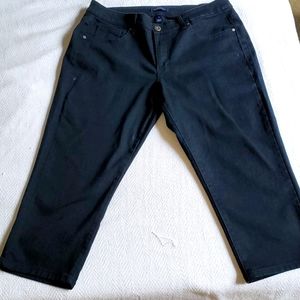Bandolino Black Capri Jeans Size 16